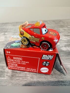 Disney Pixar Cars Race and Rescue Mini Lightning McQueen Mattel Diecast Series 1